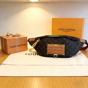 <AUTHENTIC>Louis Vuitton  Monogram Canvas Waist Bag